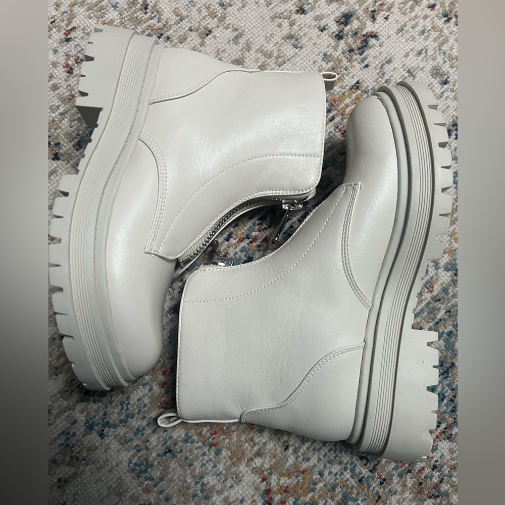 Brand NEW! Indigo Rd. Combat Boots with zipper - Picture 6 of 9